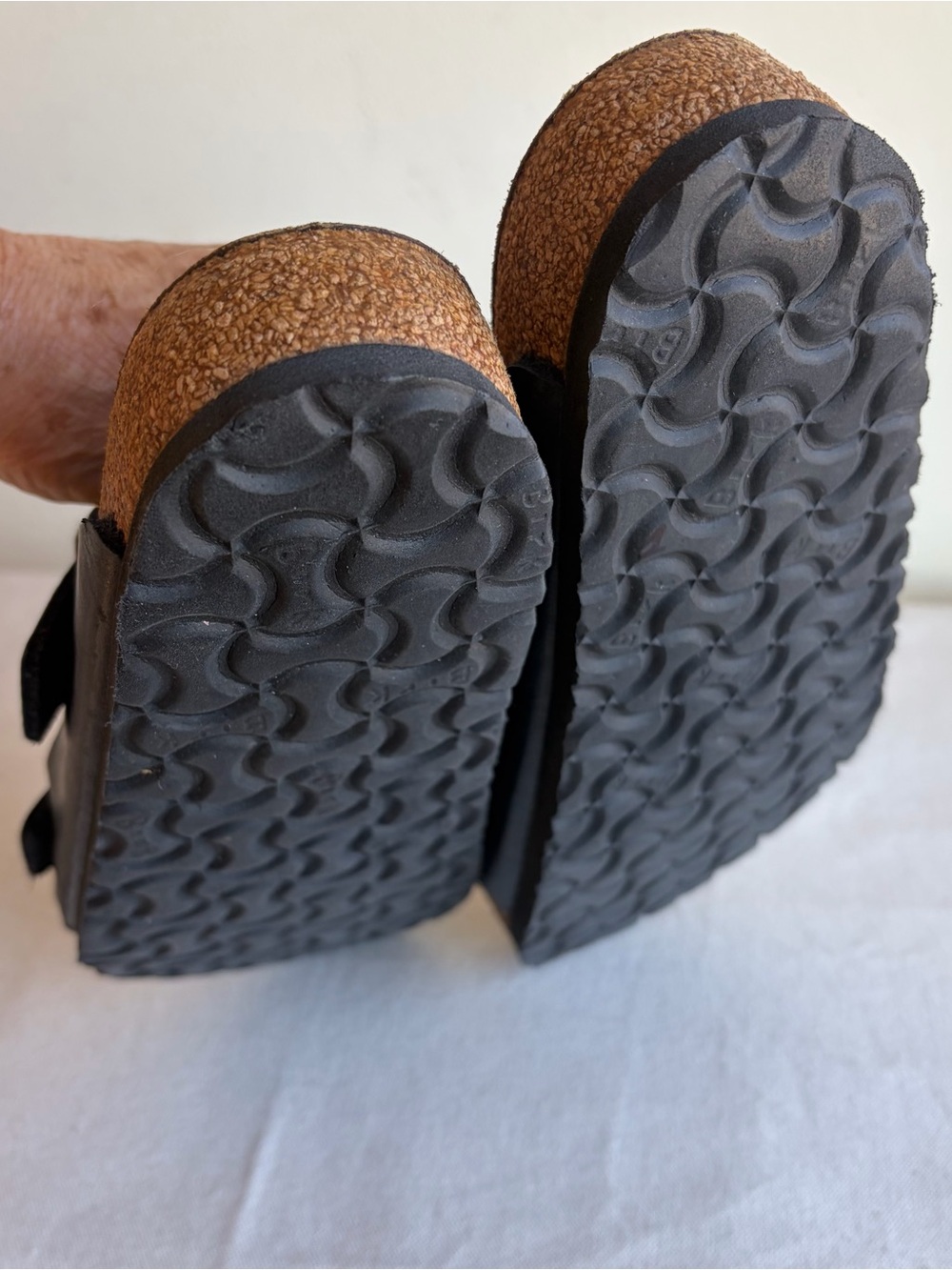 Birkenstock sz 39 Arizona Black Two-Strap Sandals - Picture 8 of 12